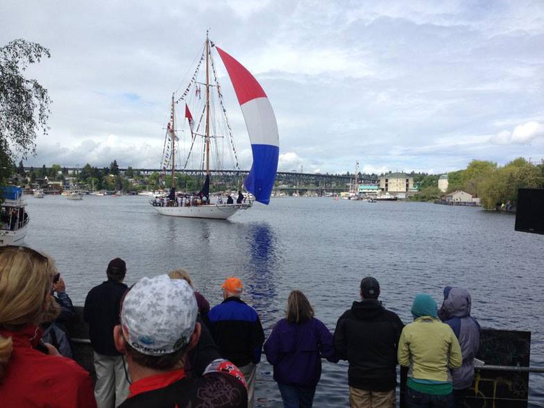 Seattle Opening Day Boat Parade Windermere Cup